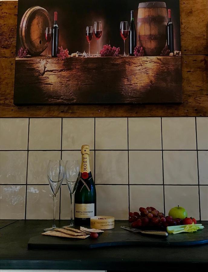 Trelaske Mill Cider Barn-With Hot Tub, Fire Pit Bbq Lewannick Екстериор снимка