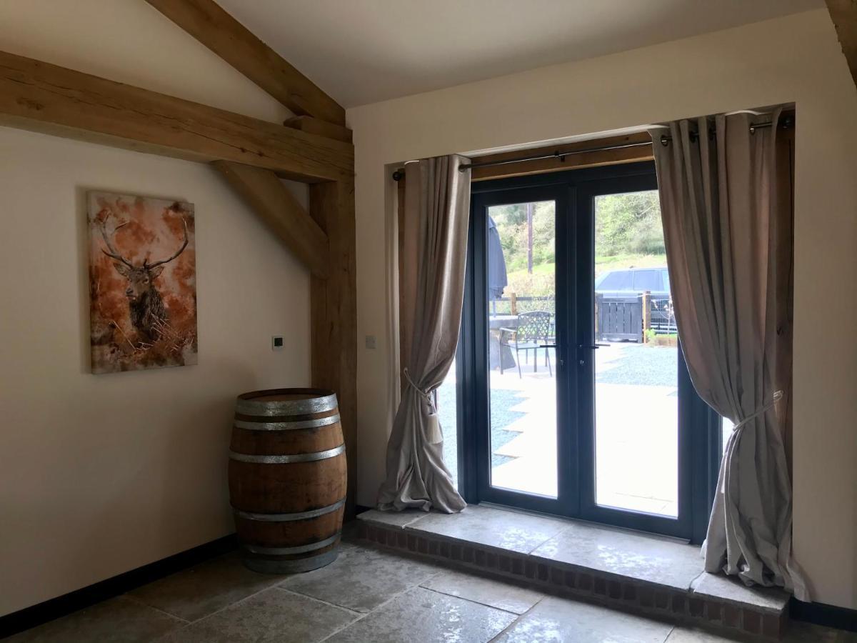 Trelaske Mill Cider Barn-With Hot Tub, Fire Pit Bbq Lewannick Екстериор снимка